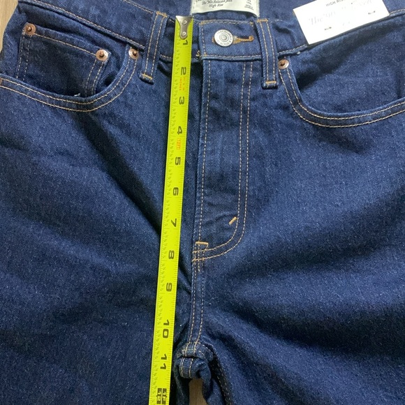 Worn once, Abercrombie & Fitch Dark Blue High-Rise 90s relaxed Jeans size 25 - Picture 6 of 9